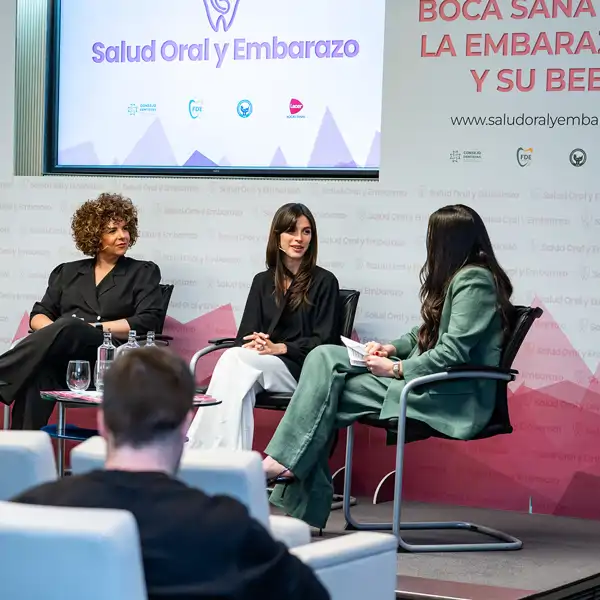 Embarazo y salud oral: lo que deberías saber (y nadie te contó)