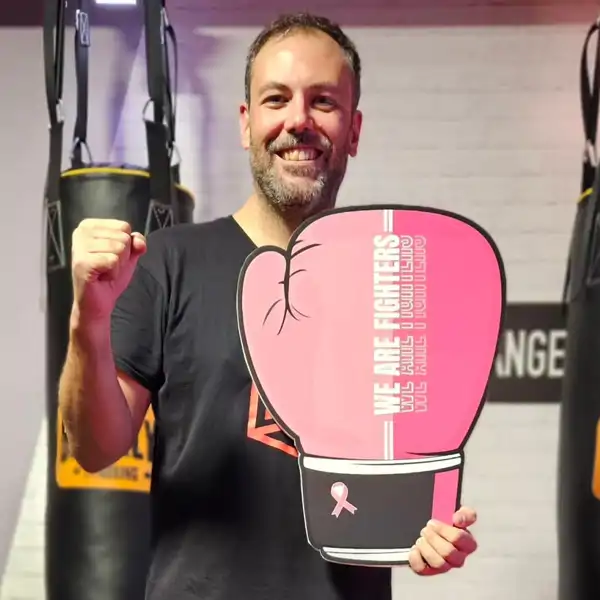 Jesús Blanco, experto en fitboxing: "Es un entrenamiento HIIT, por lo que ayuda a quemar grasa de forma muy eficaz"