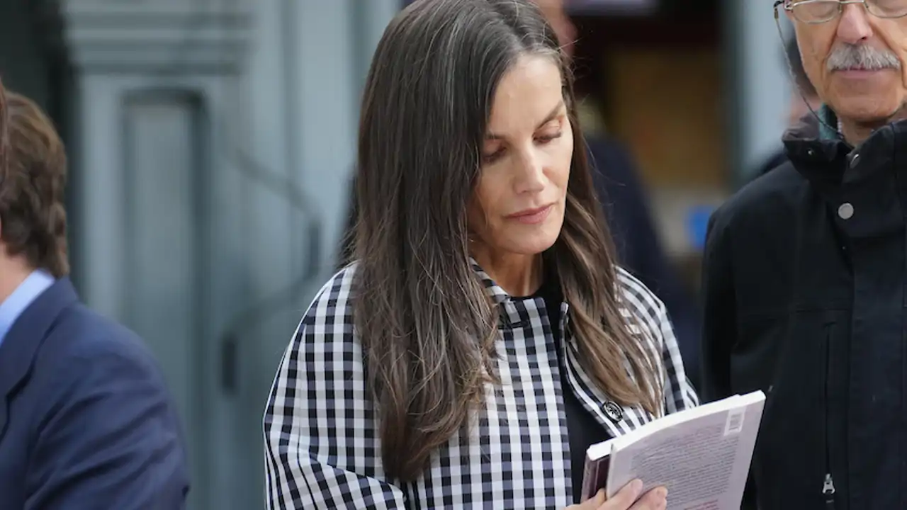 Descubrimos los libros que ha comprado la Reina Letizia en su último plan tras su viaje a Panamá