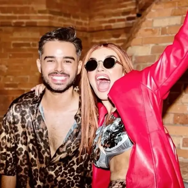 Melody junto a su hermano, Eleazar Ruiz