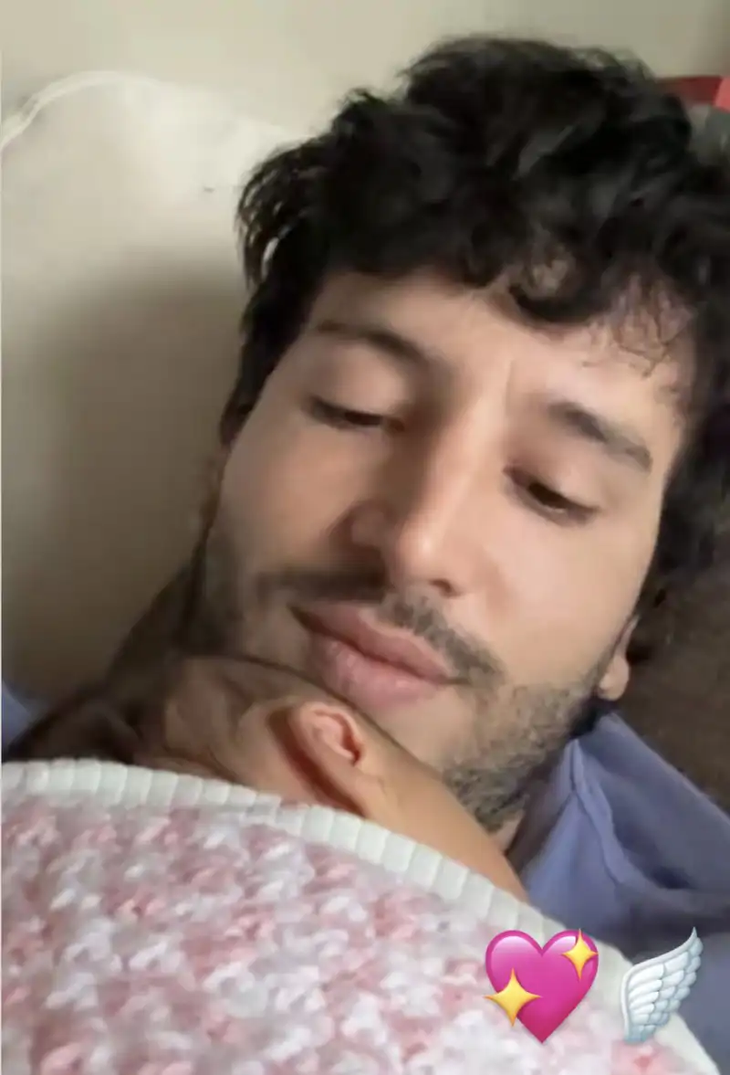 Sebastián Yatra con su sobrina Martina