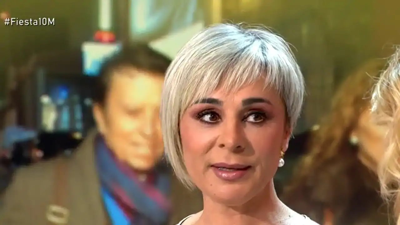 Ana María Aldón reaparece emocionada en 'Fiesta' tras la muerte de su sobrina: "Me he dado cuenta de lo lejos que estoy"