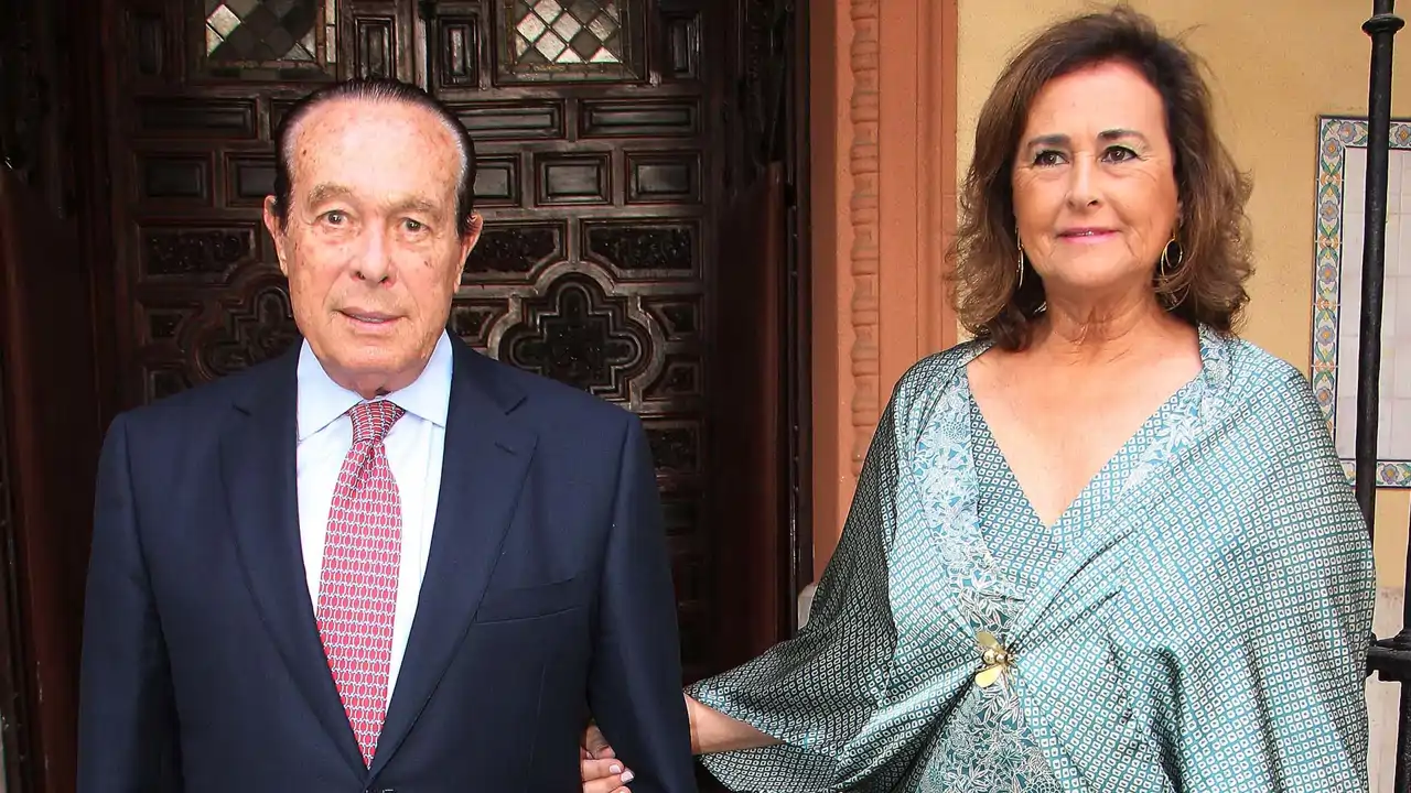 Curro Romero y Carmen Tello cumplen su sueño de casarse por la iglesia: fotos exclusivas