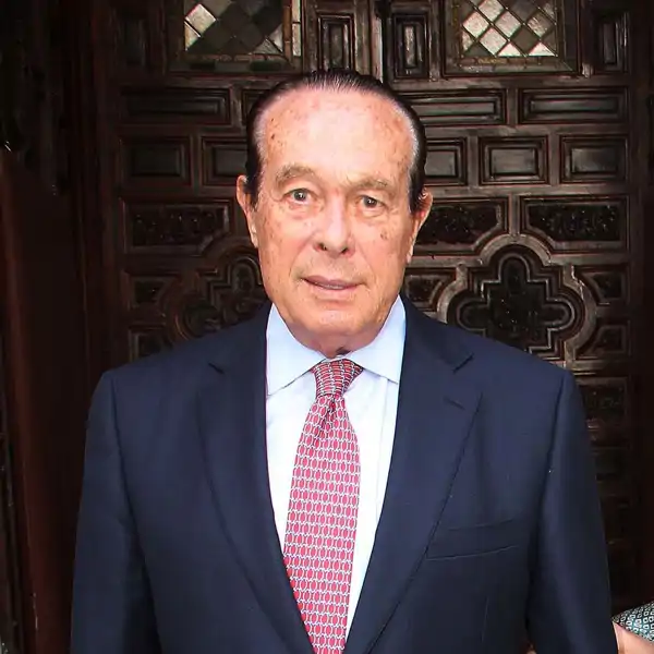 Curro Romero, ingresado de urgencia tan solo 4 días después de recibir el alta hospitalaria