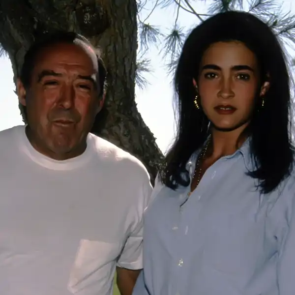 La difícil historia de Vicky Martín Berrocal, su madre y sus hermanas: la doble vida su padre 