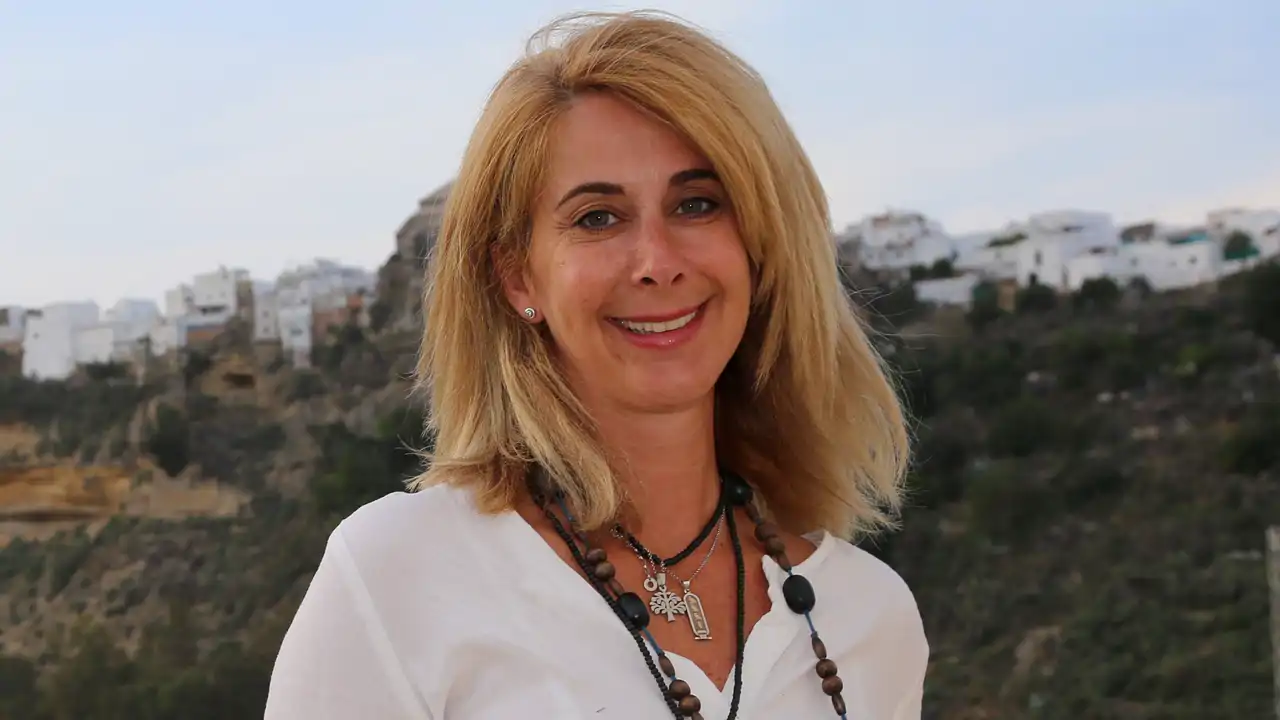 La nueva vida de Carmen Janeiro alejada de la prensa: Empresaria, afincada en Marbella y entregada al yoga