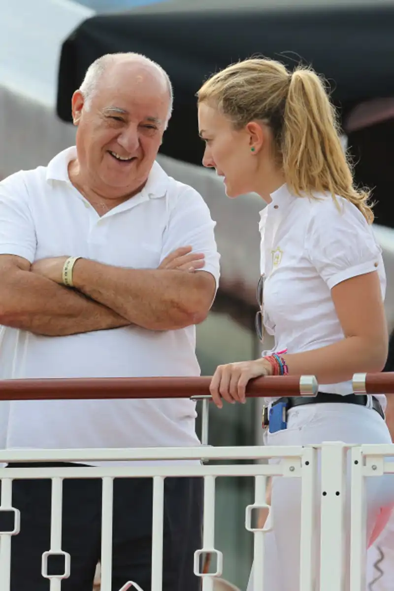 Amancio y Marta Ortega conversando
