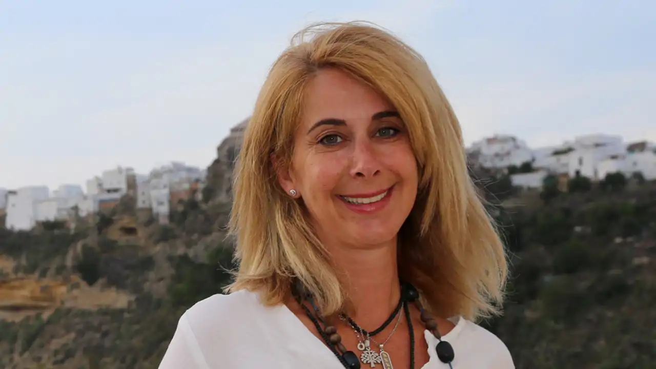 Valorada en más de 5 millones de euros y 2.000 metros cuadrados de parcela: entramos en la lujosa mansión que tiene Carmen Janeiro en Marbella