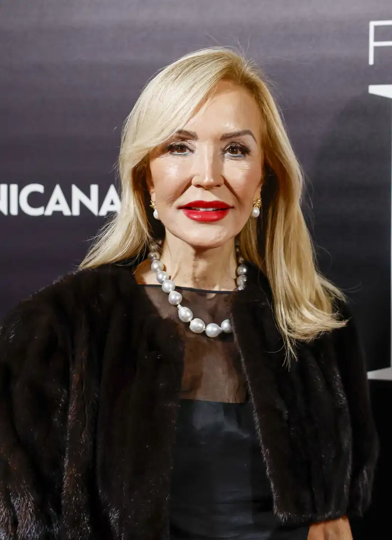 Carmen Lomana