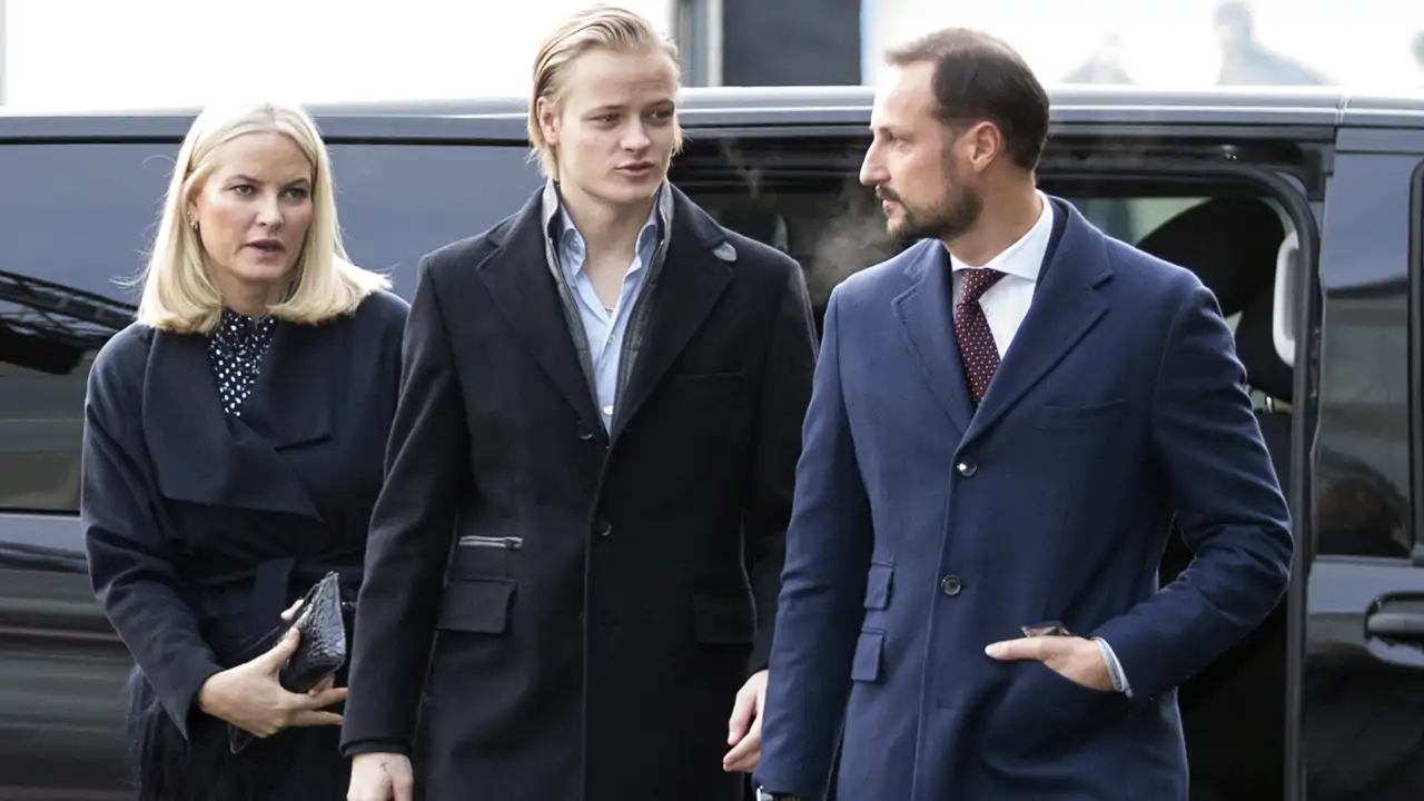 La Casa Real de Noruega se pronuncia por primera vez sobre el caso de Marius Borg Høiby, hijo de Mette-Marit