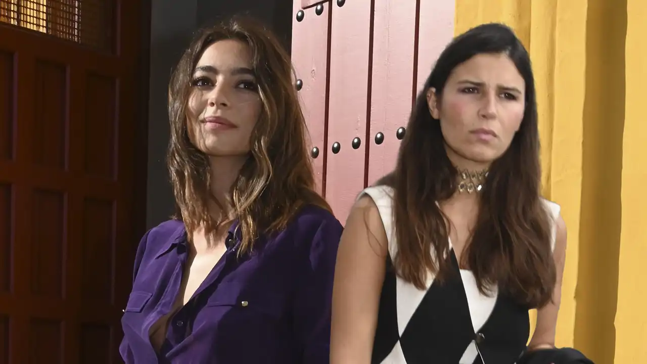 Rocío Crusset y Tana Rivera, cara y cruz en una tarde de toros en La Maestranza de Sevilla 