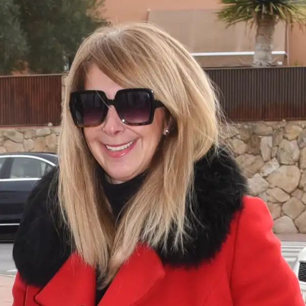 La vida secreta de Carmen Janeiro alejada de la prensa: empresaria, afincada en Marbella y consagrada al yoga