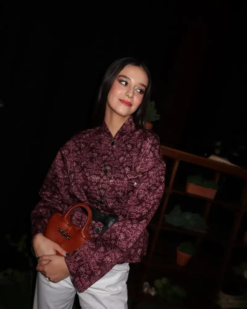 Victoria Federica, muy elegante, arrasa con su estilismo de inspiración oriental en su última cena de moda 
