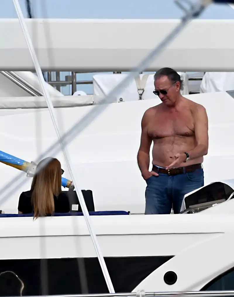 Bertín Osborne se siente muy cómodo con Lali y no se pone su camiseta. 