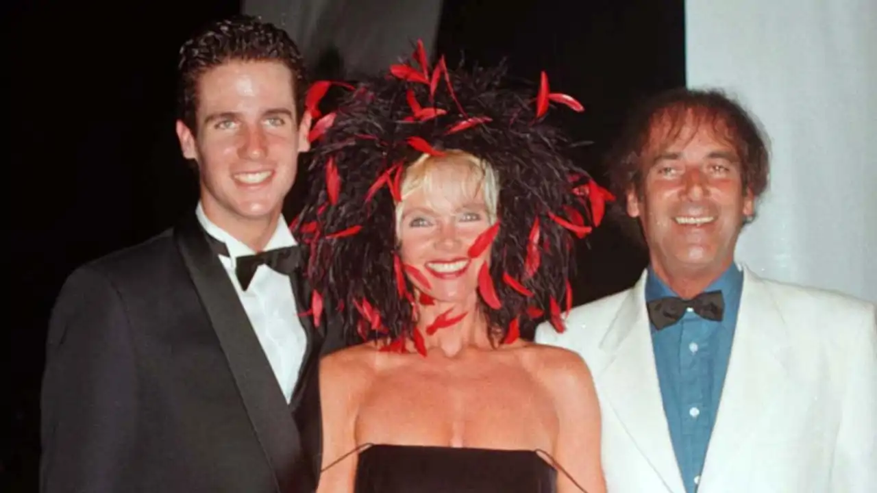 Gunilla Von Bismarck junto a su marido, Luis Ortiz, y su hijo, Francisco en 1998.