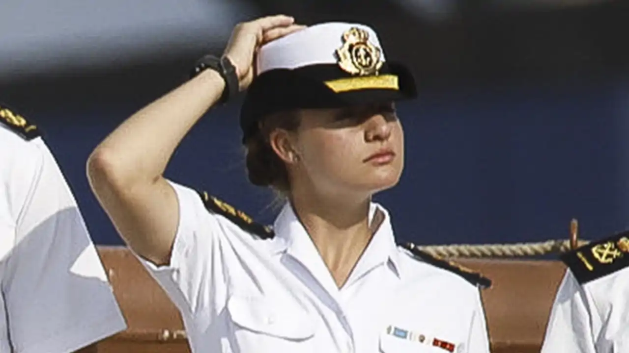 La Princesa Leonor llega a Colombia en la recta final de su aventura en altamar con dos detalles personales que siempre le acompañan