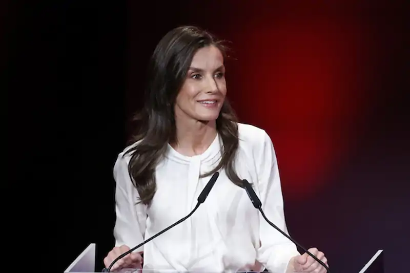 La Reina Letizia ofrece un discurso durante su último acto