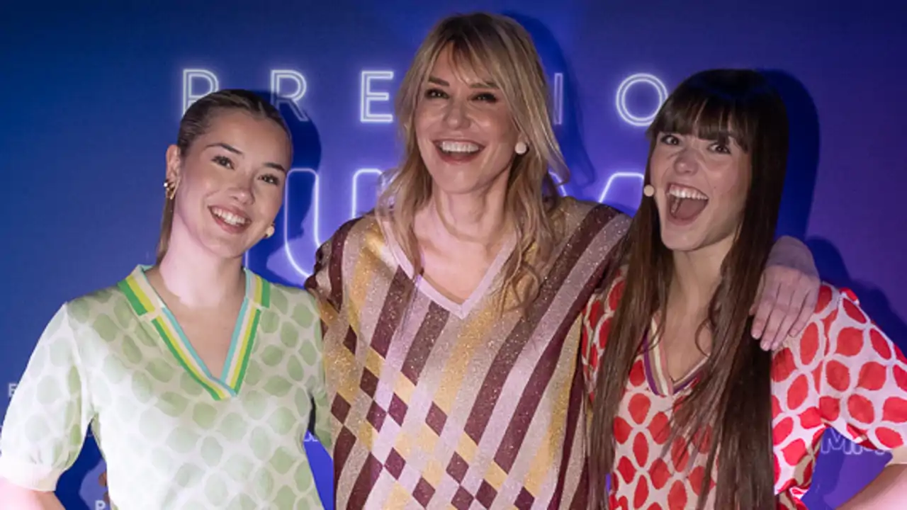 Raquel Meroño junto a sus hijas, Daniela y Martina