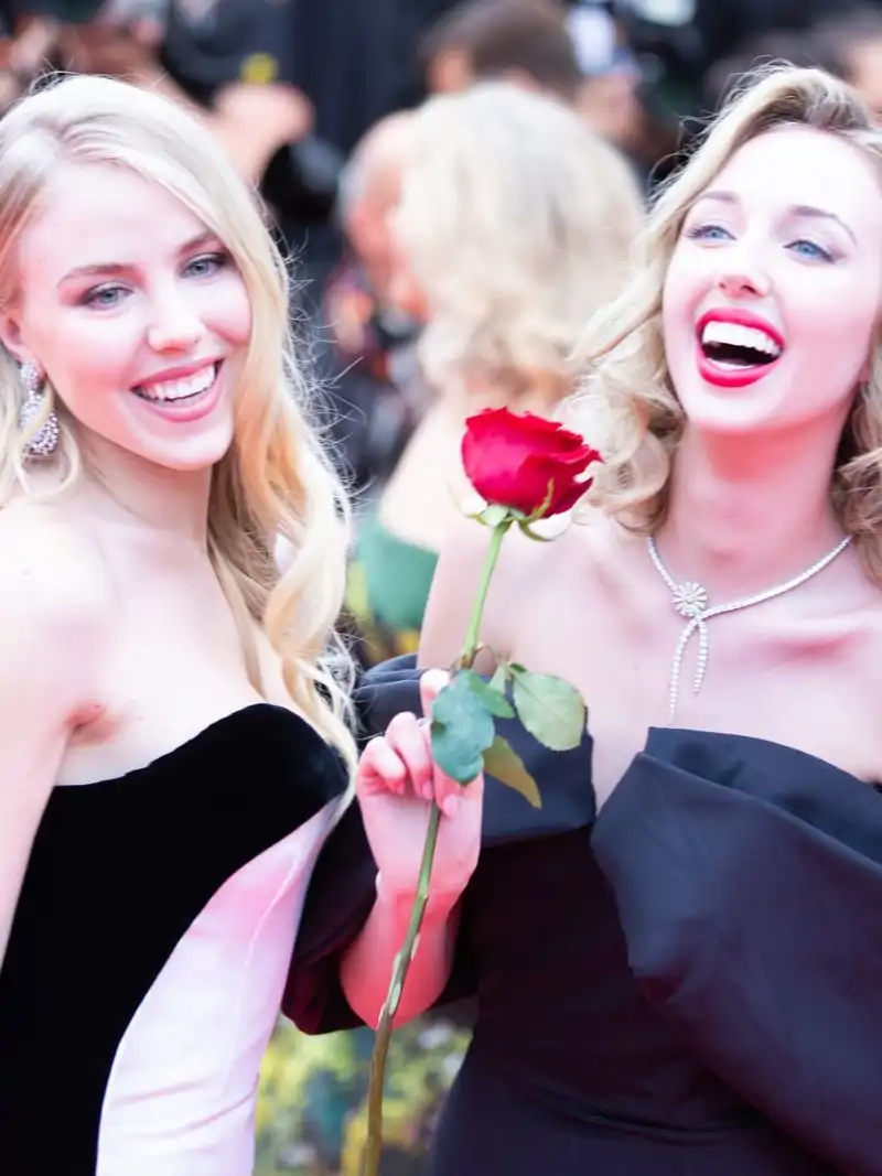 Carolina de Borbón-Dos Sicilias, a la izquierda, y su hermana Chiara