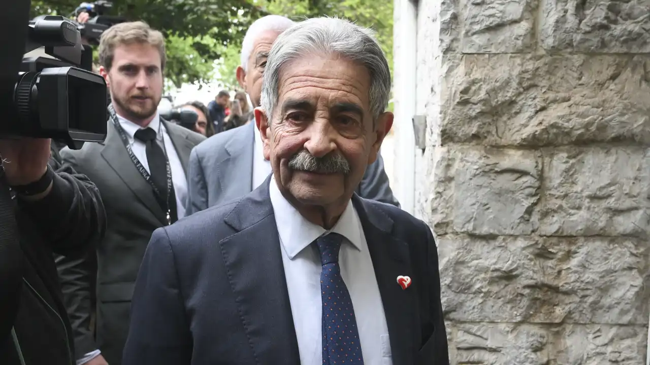 Miguel Ángel Revilla, visiblemente emocionado tras el acto de conciliación con el Rey Juan Carlos: "No acepto injusticias, no rectifico en nada e iremos a juicio"