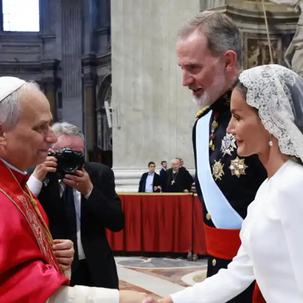 El mensaje de los Reyes Felipe y Letizia a León XIV en el inicio de su pontificado