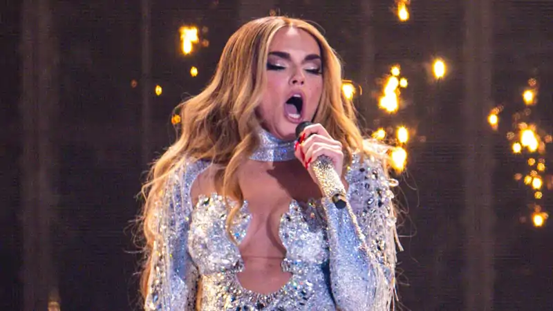 Melody en la semifinal de Eurovisión