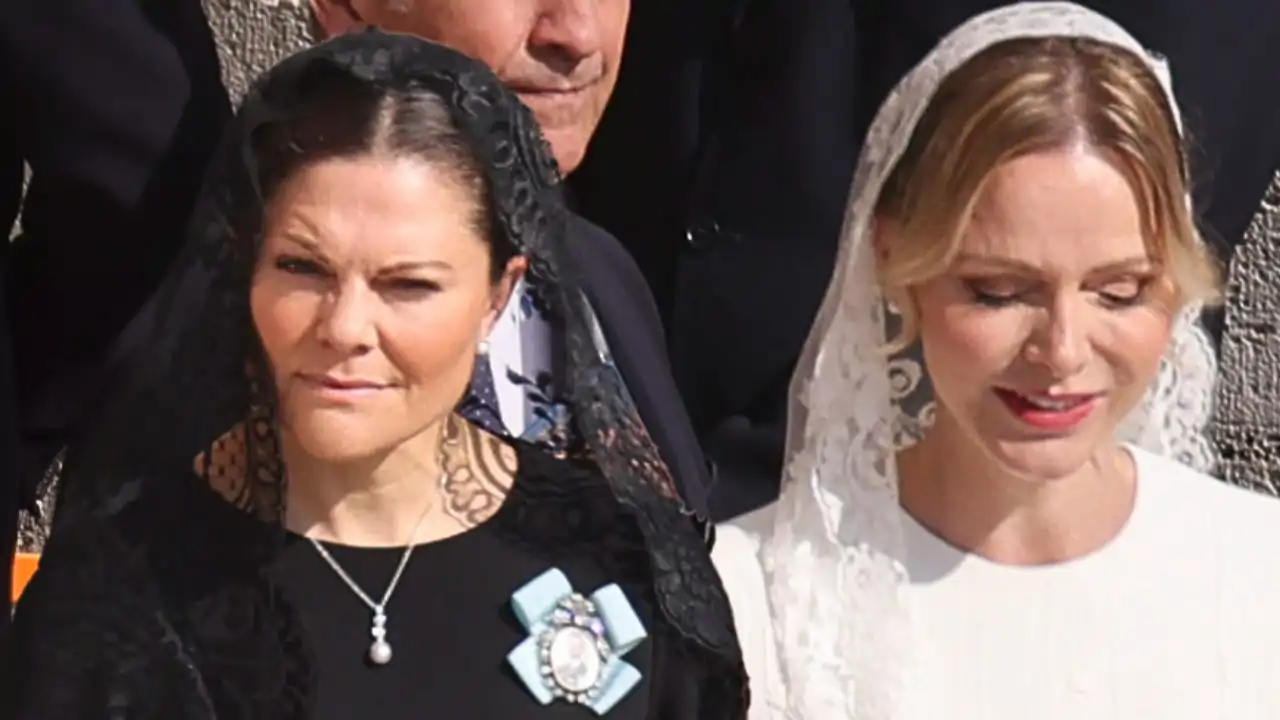 Charlene de Mónaco y Victoria de Suecia. 