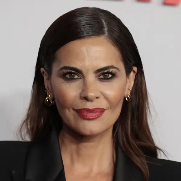 María José Suárez posa durante una presentación