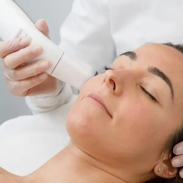 Grupostop cumple 20 años revolucionando la belleza… y lo celebra con un descuento pensado para ti 