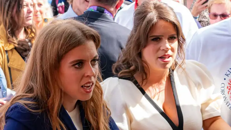 Las princesas Eugenia y Beatriz de York