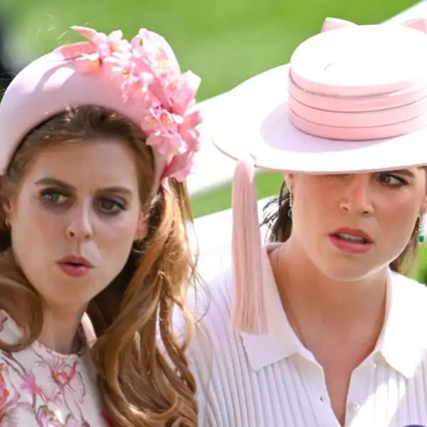 Beatriz y Eugenia de York en la hípica