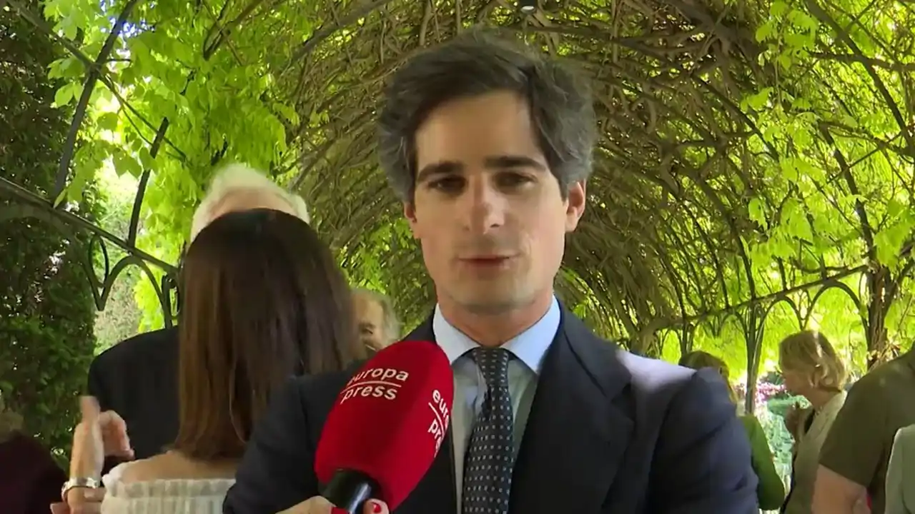 El duque de Huéscar habla con detalle ante su inminente paternidad: "Va a llevar mi nombre"