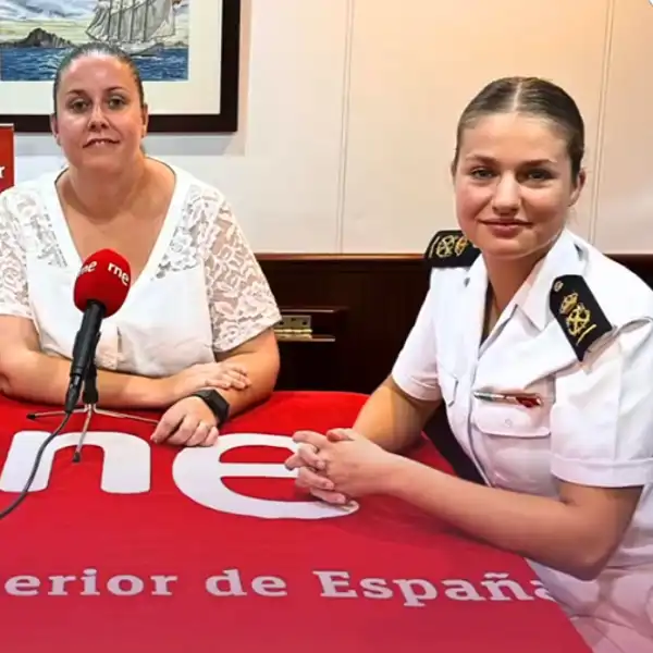La Princesa Leonor, ante los micrófonos de Radio Exterior.