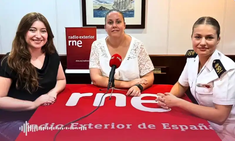 La Princesa Leonor, ante los micrófonos de Radio Exterior.