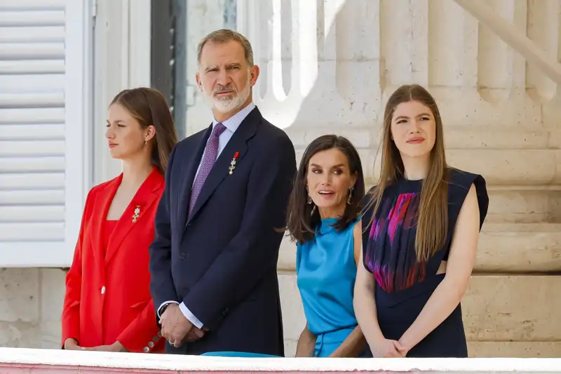 Los Reyes y la infanta Sofía, en Palacio Real.