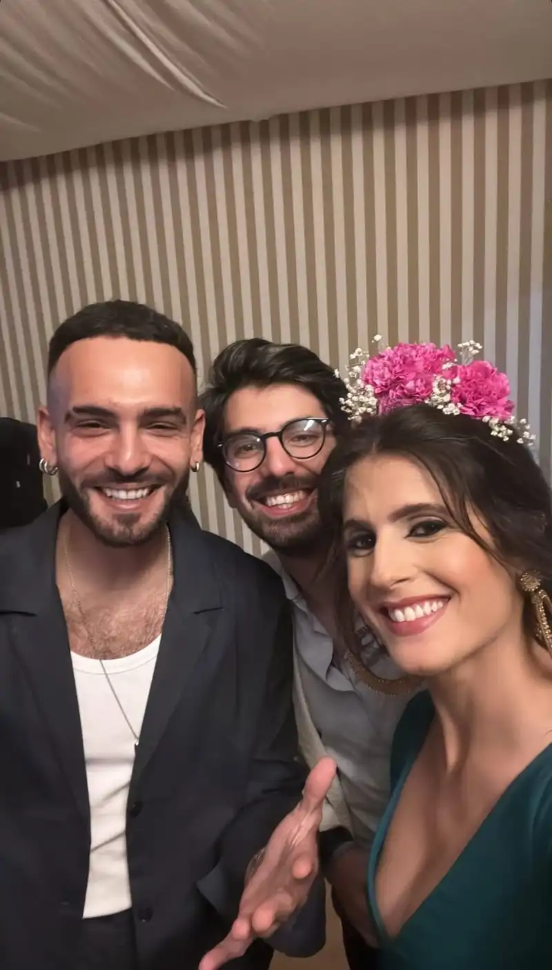 María Sánchez arrasa en la Feria de Jerez con el vestido que nunca pasa de moda