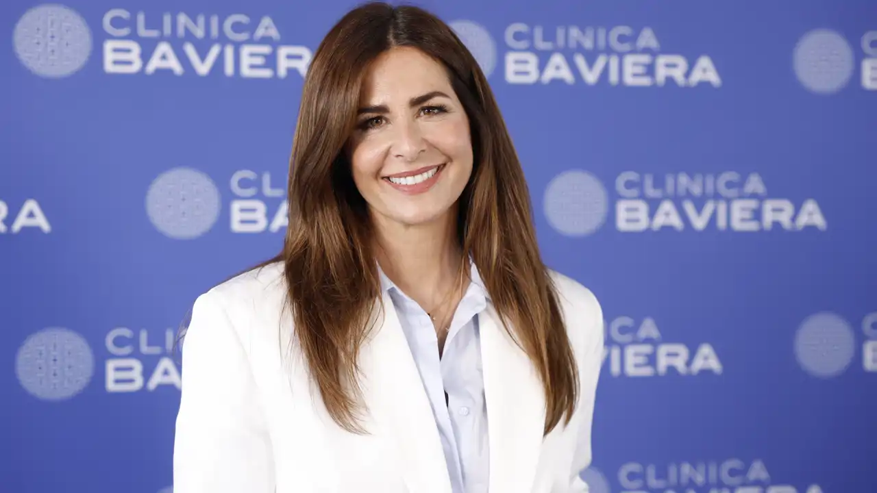 Ni bomber, ni torera: acaban de llegar a Zara las blazers de lino más fresquitas, originales y elegantes que arrasarán en comuniones esta temporada