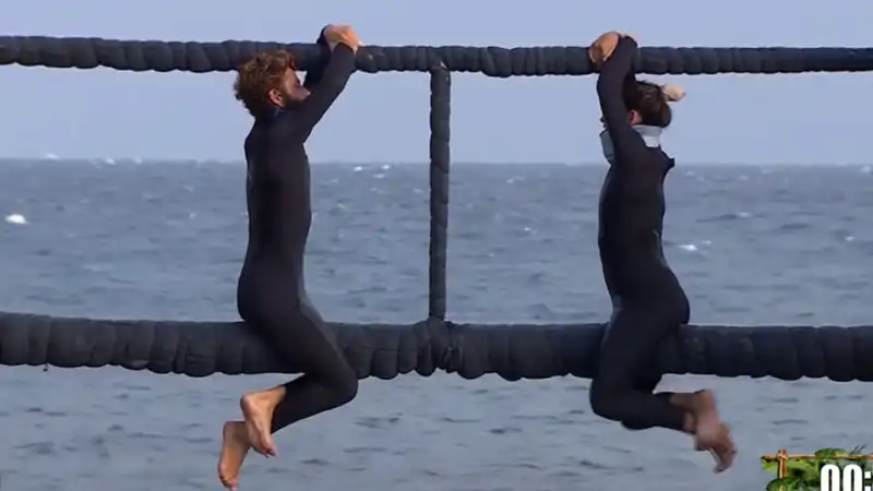 Pelayo y Anita en la noria infernal de Supervivientes