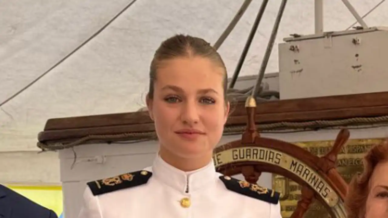 La Princesa Leonor envía un inesperado vídeo a la Infanta Sofía desde Elcano por su graduación: “Pronto nos vemos en casa para celebrarlo”