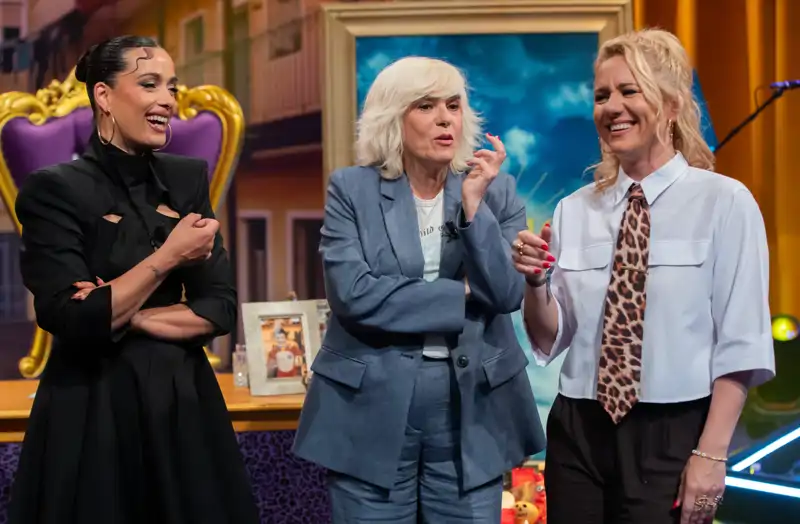 Chanel y Anabel Alonso, en 'Al cielo con ella'
