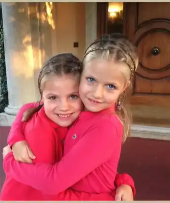 Leonor y Sofía, con trenzas. 