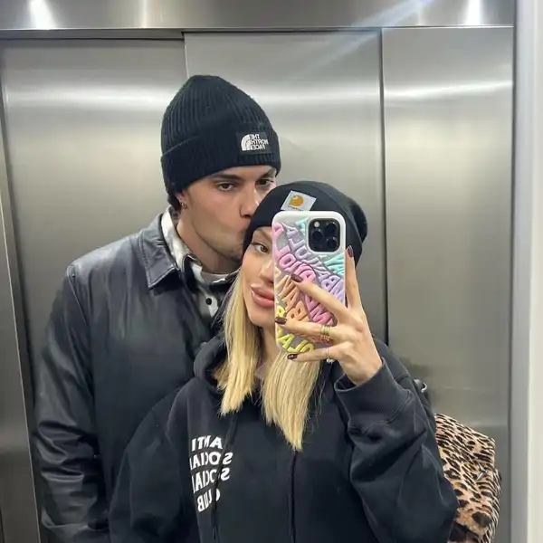 Alejandra Rubio y Carlo Costanzia