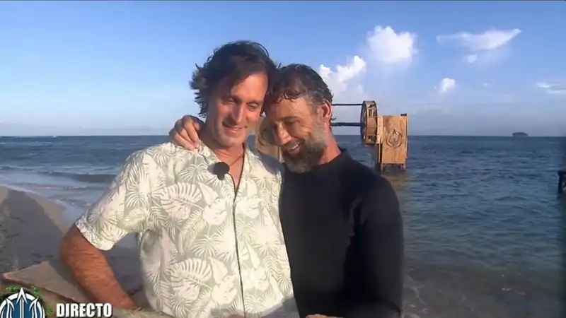 Álvaro Muñoz Escassi y su hermano 