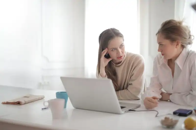 Cómo hablar con alguien que cambia de conversación