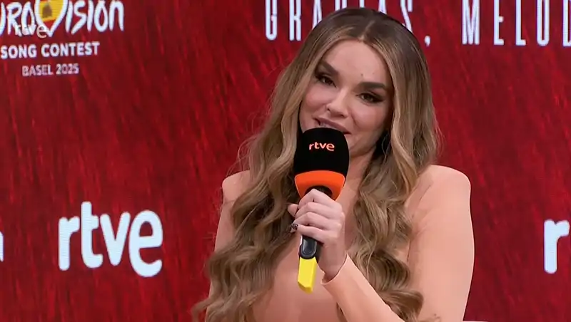 Melody en la rueda de prensa tras Eurovisión 2025