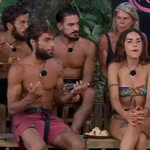 Traición Montoya a Carmen Alcayde en Supervivientes