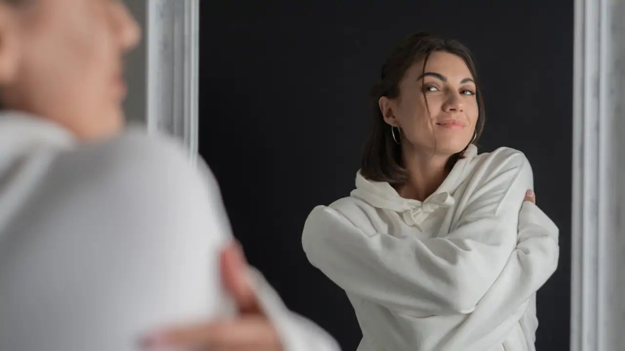 Ana Morales, psicóloga: "Practicar body kindness hace que duela menos existir"