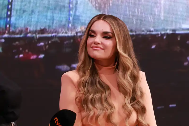Melody en la rueda de prensa de Eurovisión