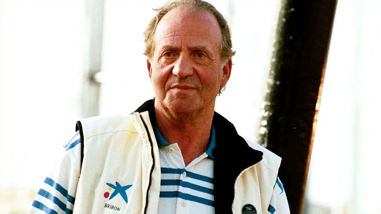 Así habló el Rey Don Juan Carlos en SEMANA, en 1990, por su 50 cumpleaños: "De mi boda con Doña Sofía tengo dos recuerdos esenciales"