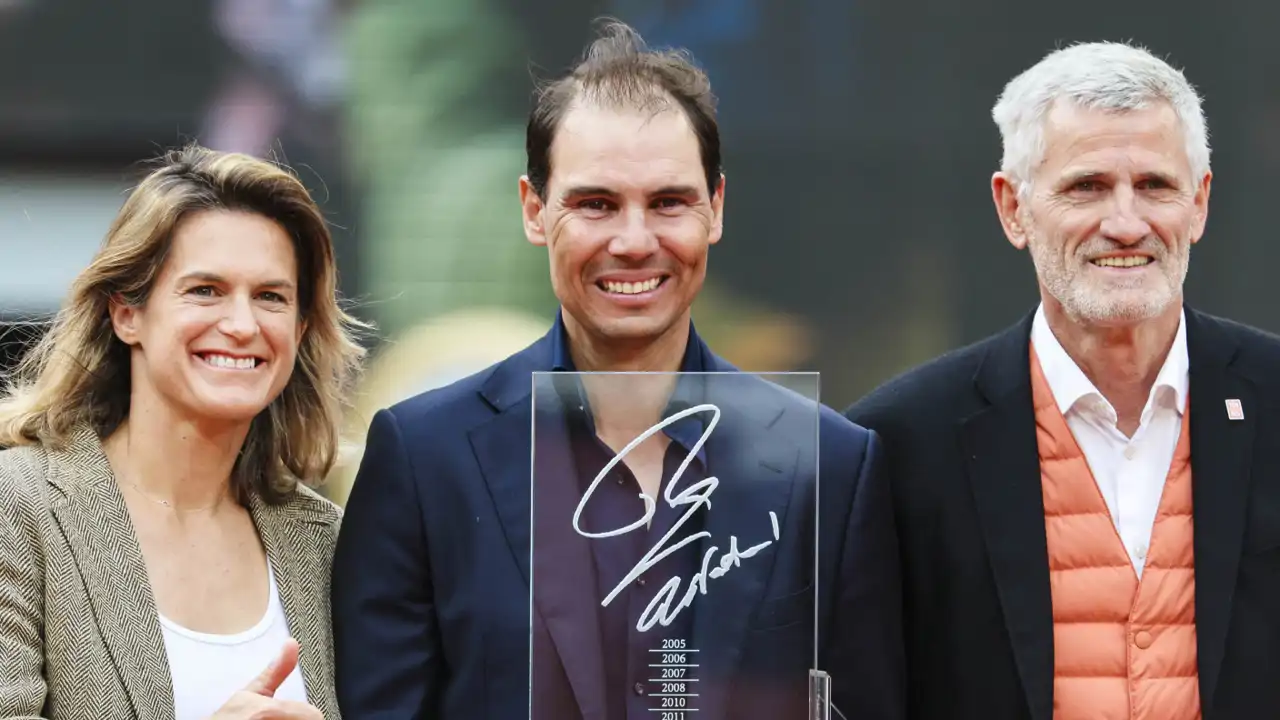 Rafa Nadal recibe un precioso homenaje de Roland Garros